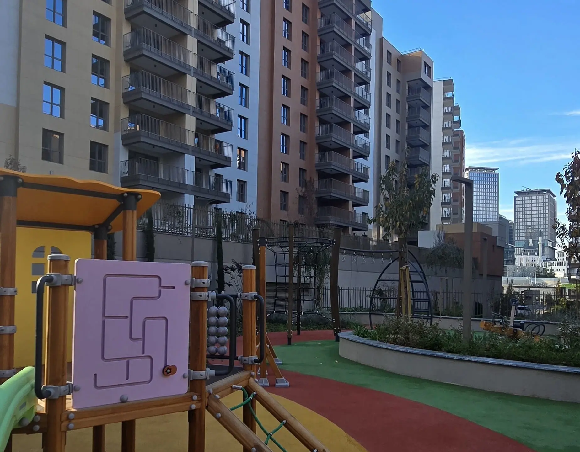 Project in Umraniye